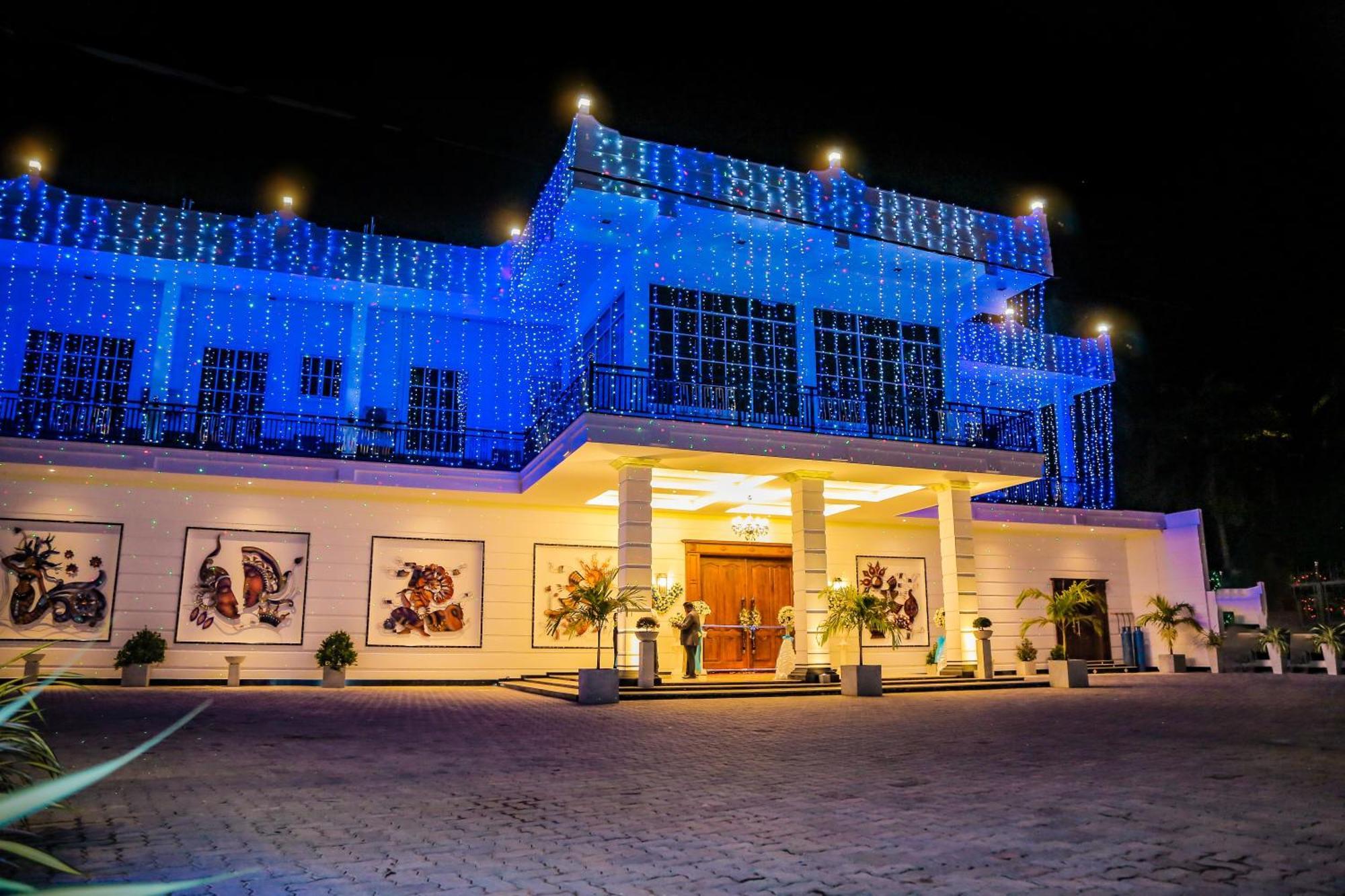 Aurora Banquet And Hotel ชิลอว์ ภายนอก รูปภาพ